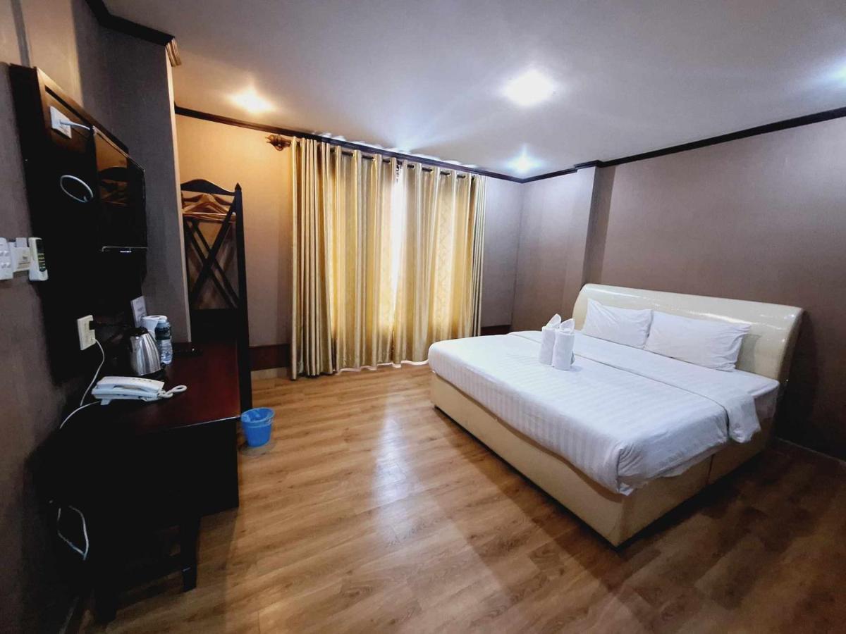 Sinakhone Vientiane Hotel Buitenkant foto